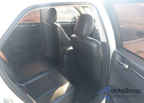 2008 Chrysler 300 Touring z USA, uszkodzony, nr VIN 2C3KA53G08H187795